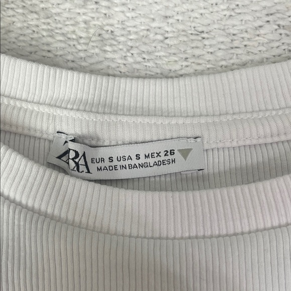 Zara Women's Ruffle Sleeve Muscle Tees - White & Black - Picture 2 of 5